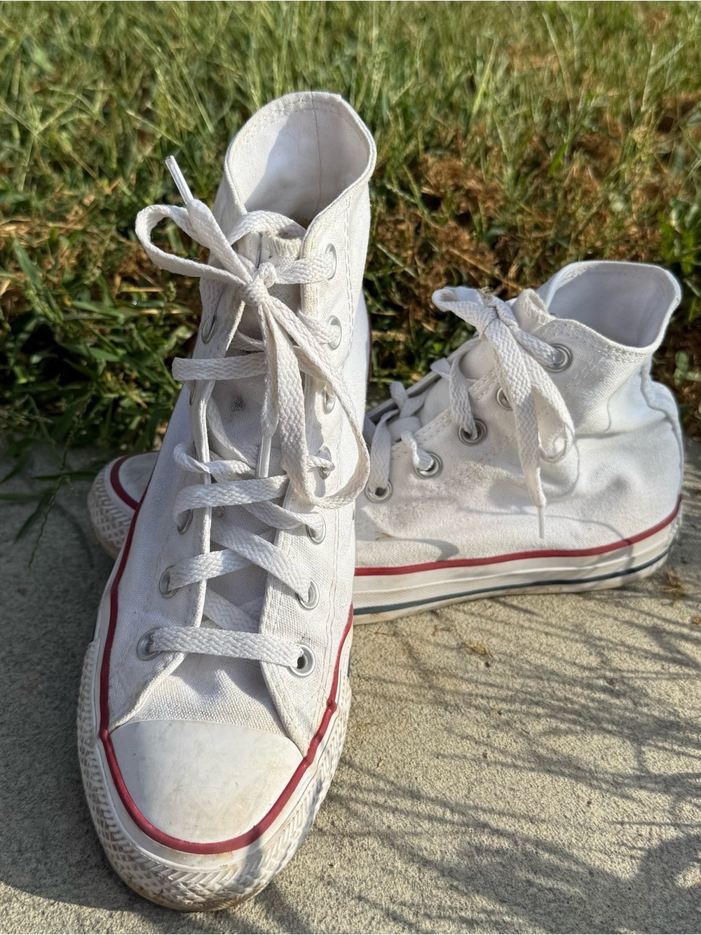 White converse chuck taylor high tops men’s us 8